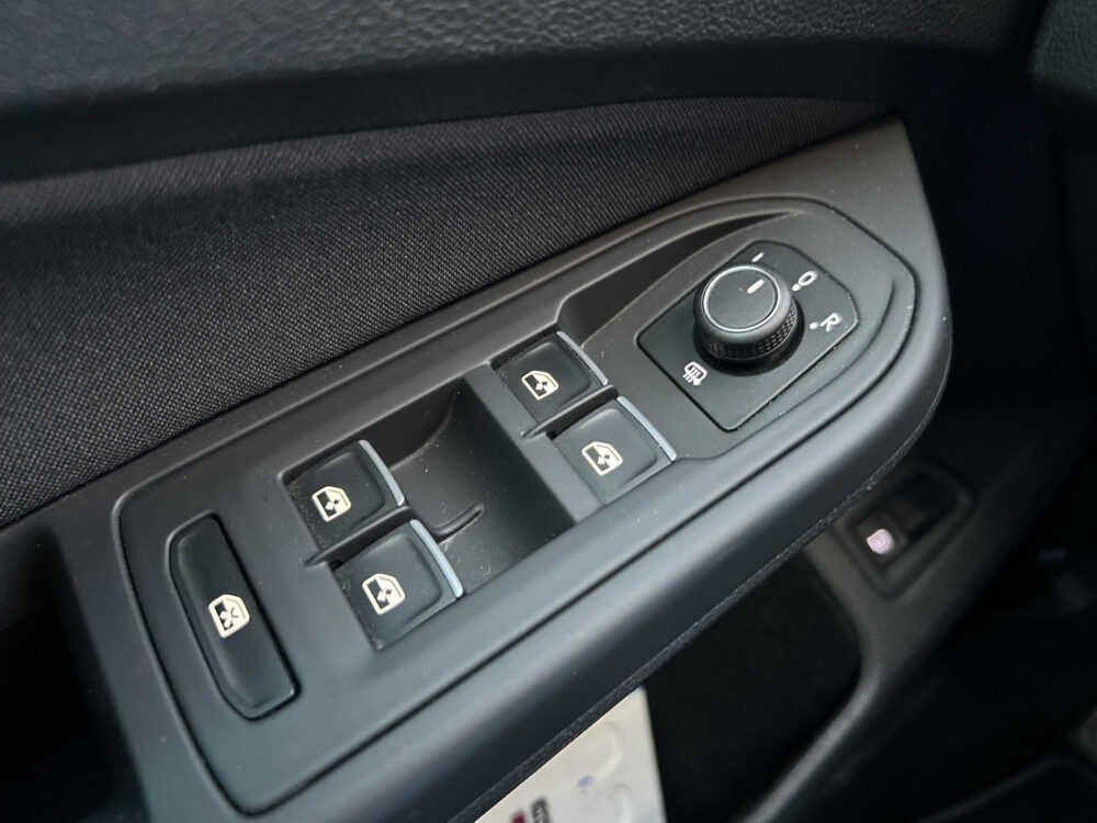 Volkswagen Golf 1.4 eHybrid GTE 1e EIGENAAR!! // FULL LED // ADAPTIV. CRUISE // NAVI // PDC V+A // STOEL + STUURWIELVERWARMING 17