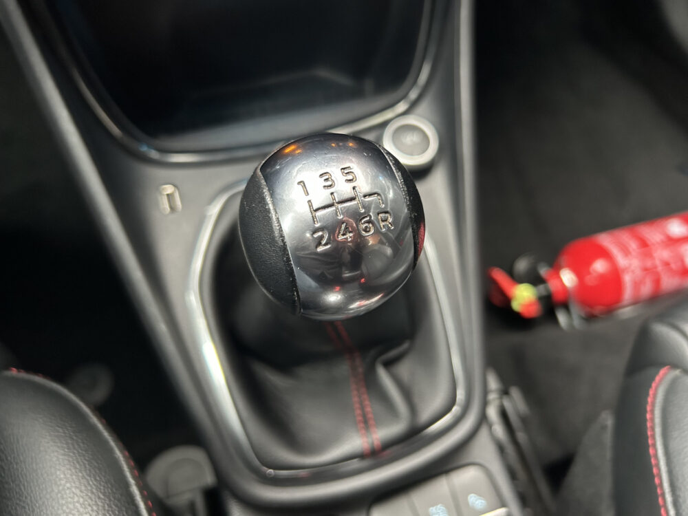 Ford Puma 1.0 EcoBoost Hybrid ST-Line X 155PK // FAB. GARANTIE T/M 25/06/27 // FULL LED // NAVI + CARPLAY // CAMERA // WINTERPACK 21