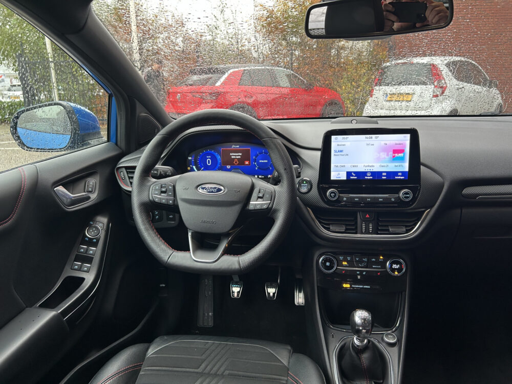 Ford Puma 1.0 EcoBoost Hybrid ST-Line X 155PK // FAB. GARANTIE T/M 25/06/27 // FULL LED // NAVI + CARPLAY // CAMERA // WINTERPACK 7