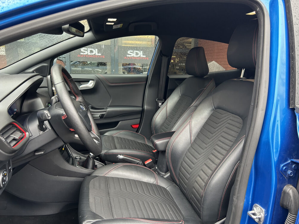 Ford Puma 1.0 EcoBoost Hybrid ST-Line X 155PK // FAB. GARANTIE T/M 25/06/27 // FULL LED // NAVI + CARPLAY // CAMERA // WINTERPACK 8