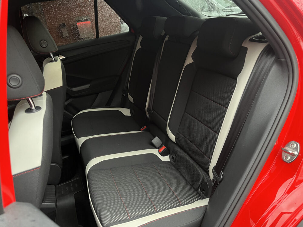 Volkswagen T-Roc 1.0 TSI Sport // ADAPT. CRUISE // DODEHOEK // NAVI // APPLE-ANDROID AUTO // PDC V+A // 14