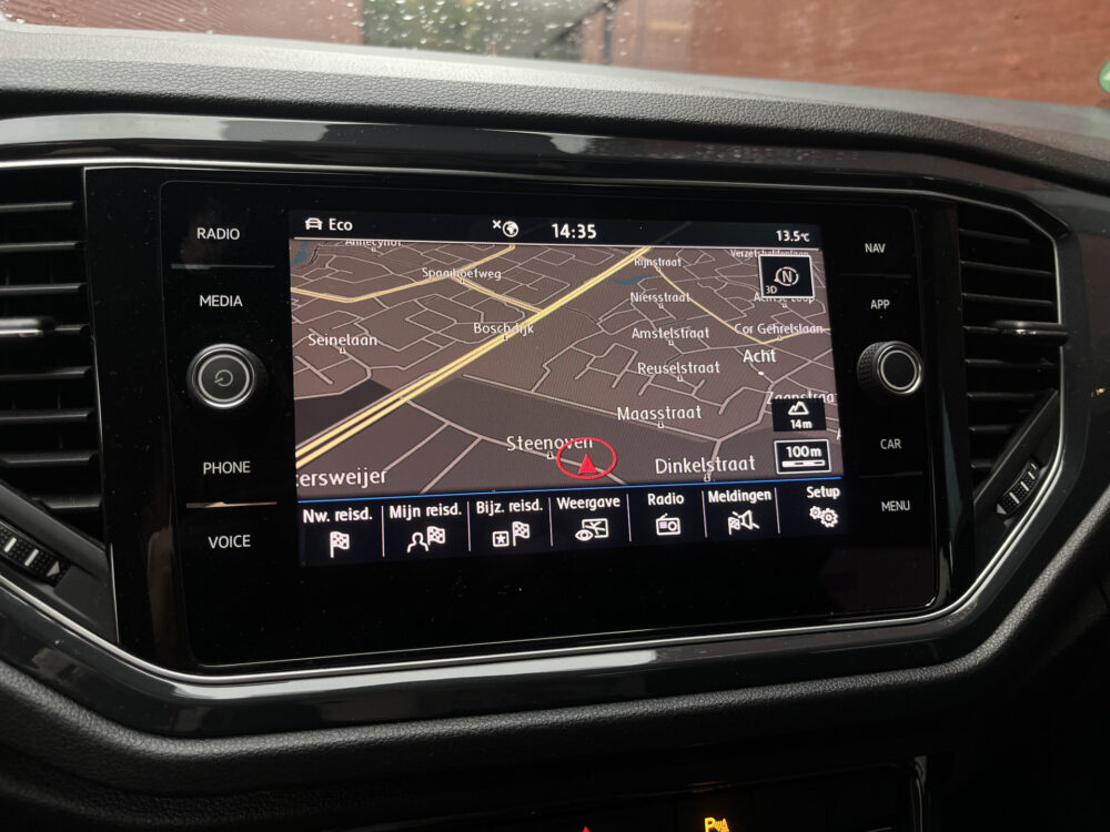 Volkswagen T-Roc 1.0 TSI Sport // ADAPT. CRUISE // DODEHOEK // NAVI // APPLE-ANDROID AUTO // PDC V+A // 27