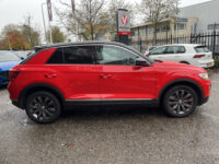 Volkswagen T-Roc 1.0 TSI Sport // ADAPT. CRUISE // DODEHOEK // NAVI // APPLE-ANDROID AUTO // PDC V+A // 37