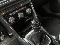 Volkswagen T-Roc 1.0 TSI Sport // ADAPT. CRUISE // DODEHOEK // NAVI // APPLE-ANDROID AUTO // PDC V+A // 53