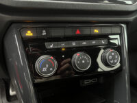 Volkswagen T-Roc 1.0 TSI Sport // ADAPT. CRUISE // DODEHOEK // NAVI // APPLE-ANDROID AUTO // PDC V+A // 54