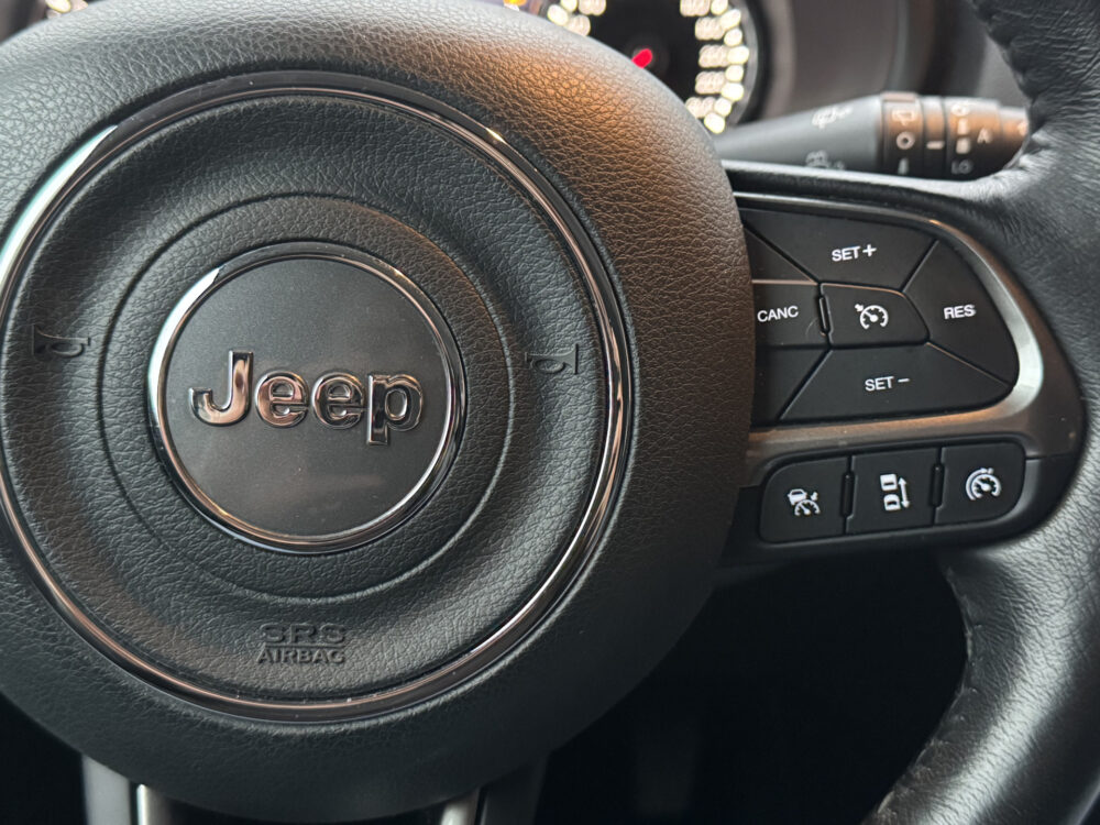 Jeep Renegade 1.3T DDCT Limited // TREKHAAK // NAVI // CLIMA // ADAPTIVE CRUISE // LEDER // KEY LESS ENTRY // 12