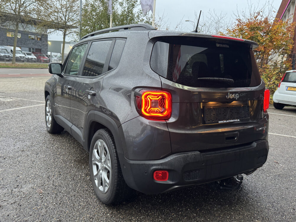 Jeep Renegade 1.3T DDCT Limited // TREKHAAK // NAVI // CLIMA // ADAPTIVE CRUISE // LEDER // KEY LESS ENTRY // 5