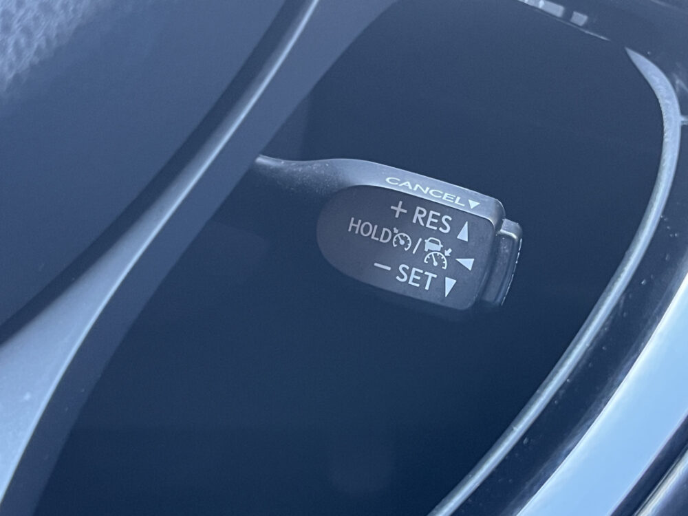 Toyota C-HR 1.8 Hybrid Executive // LED KOPLAMPEN // NAVI // CAMERA // ADAPTIVE CRUISE // STOEL + STUUR VERWARMING // 13