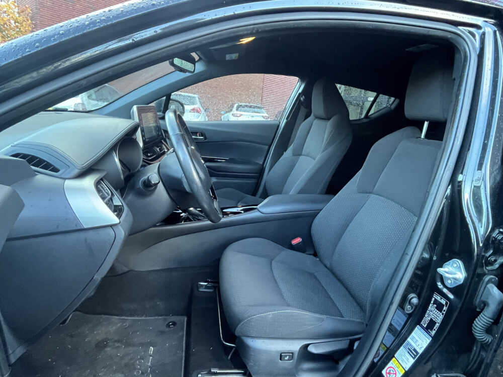 Toyota C-HR 1.8 Hybrid Executive // LED KOPLAMPEN // NAVI // CAMERA // ADAPTIVE CRUISE // STOEL + STUUR VERWARMING // 9