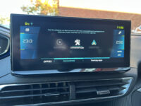 Peugeot 3008 1.6 HYbrid 225 Allure 1e EIGENAAR!! // LED // NAVI + CARPLAY // DODEHOEK DETECTIE // KEYLESS // CAMERA // TREKHAAK!! 52