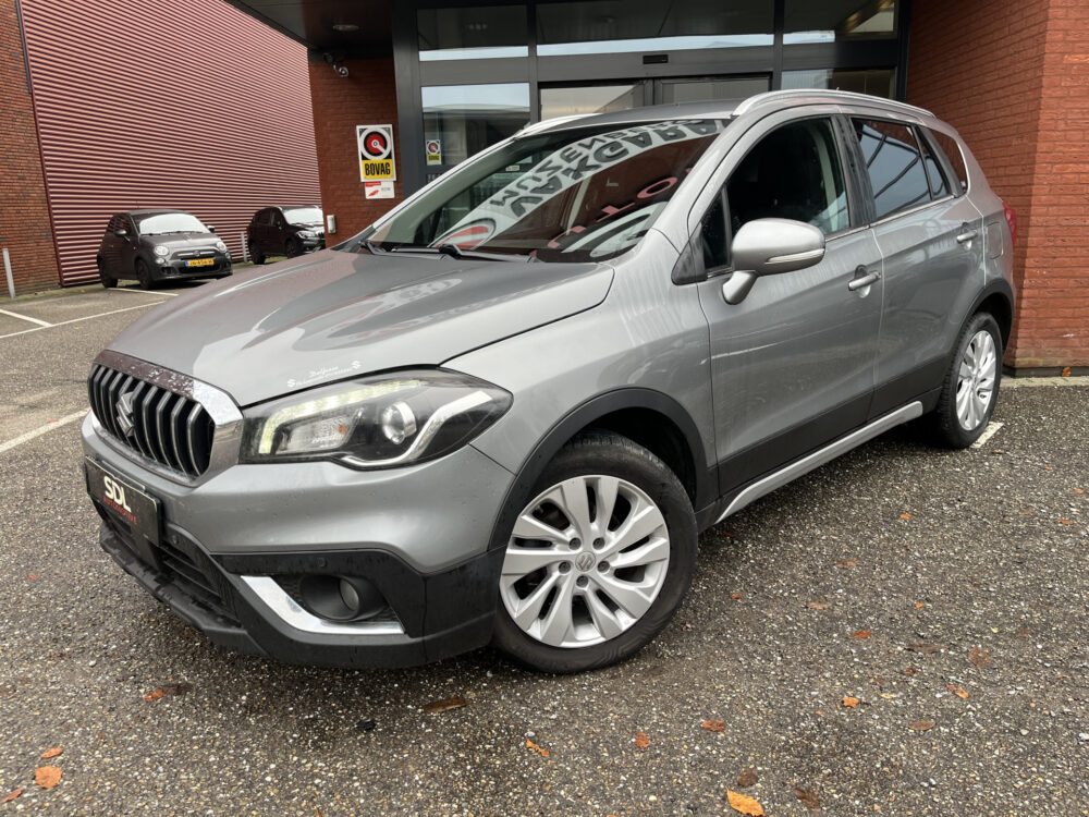 Suzuki S-Cross 1.0 Boosterjet Select // LED // KEYLESS // CAMERA+SENSOREN // CRUISE // NAVI+CARPLAY // STOELVERWARMING // 1