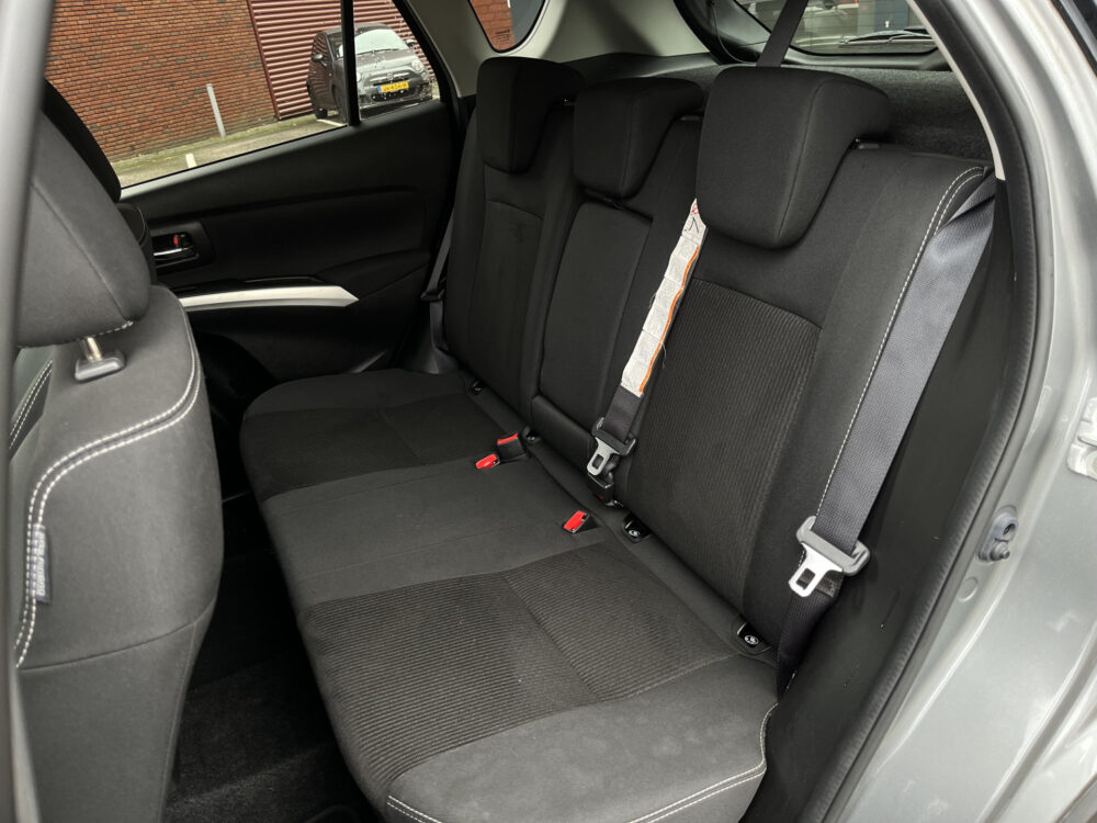 Suzuki S-Cross 1.0 Boosterjet Select // LED // KEYLESS // CAMERA+SENSOREN // CRUISE // NAVI+CARPLAY // STOELVERWARMING // 15