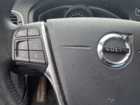 Volvo V40 2.0 T2 Momentum // NAVI // PDC // CLIMA // CRUISE // LED KOPLAMPEN // BLUETOOTH // 40