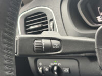 Volvo V40 2.0 T2 Momentum // NAVI // PDC // CLIMA // CRUISE // LED KOPLAMPEN // BLUETOOTH // 51