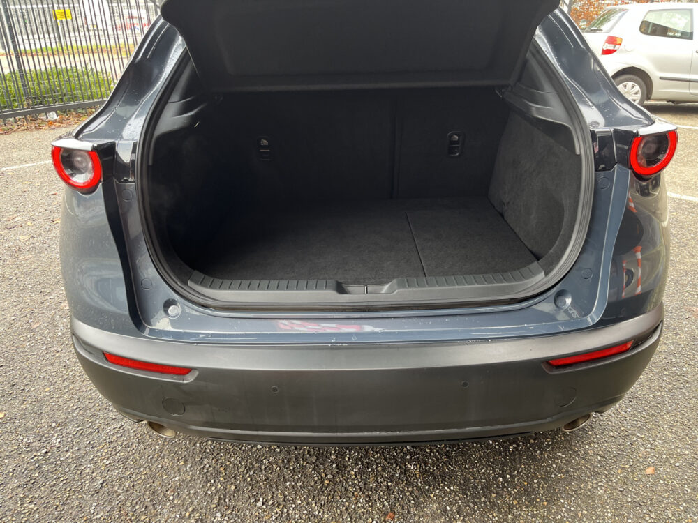 Mazda CX-30 2.0 e-SkyActiv-X M Hybrid Luxury // ADAPT. CRUISE // 360 CAMERA+SENSOREN // BOSE AUDIO // NAVI+CARPLAY // FULL LED // KEYLESS // 13