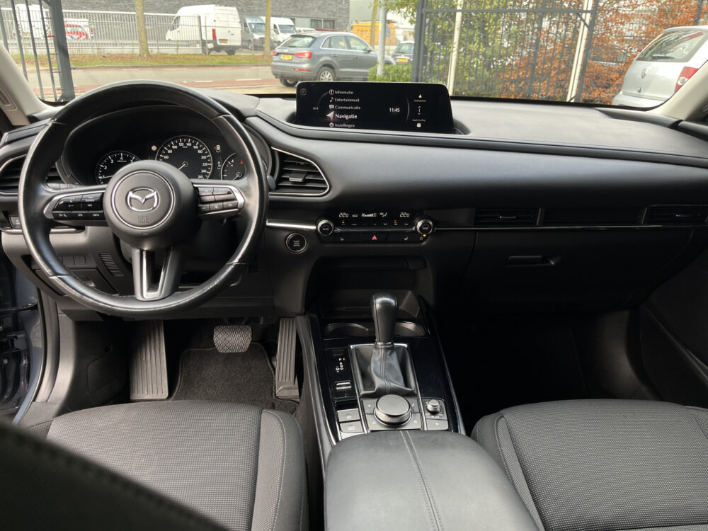 Mazda CX-30 2.0 e-SkyActiv-X M Hybrid Luxury // ADAPT. CRUISE // 360 CAMERA+SENSOREN // BOSE AUDIO // NAVI+CARPLAY // FULL LED // KEYLESS // 17