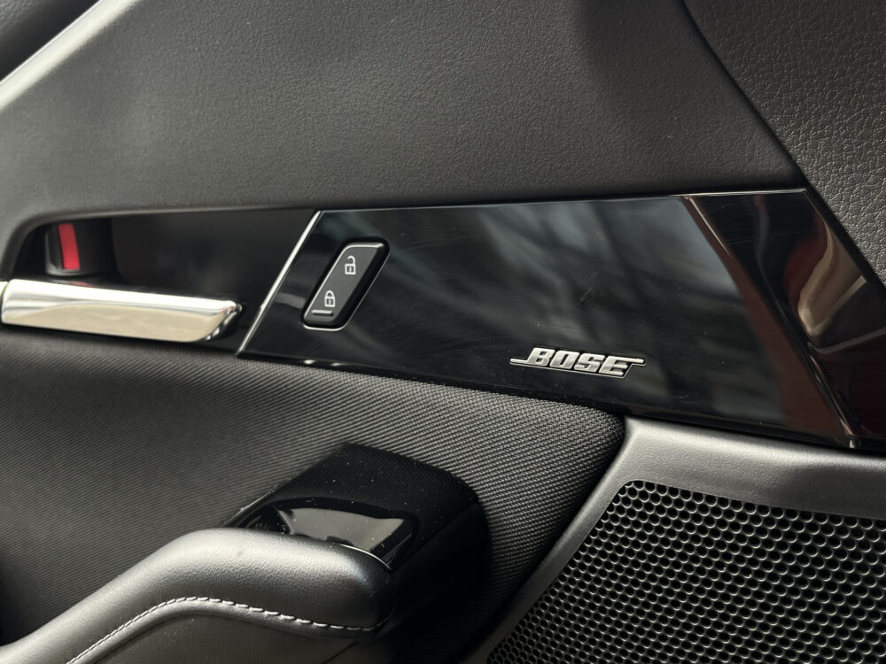 Mazda CX-30 2.0 e-SkyActiv-X M Hybrid Luxury // ADAPT. CRUISE // 360 CAMERA+SENSOREN // BOSE AUDIO // NAVI+CARPLAY // FULL LED // KEYLESS // 20