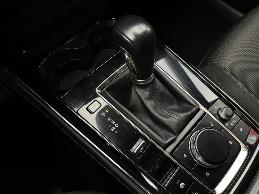 Mazda CX-30 2.0 e-SkyActiv-X M Hybrid Luxury // ADAPT. CRUISE // 360 CAMERA+SENSOREN // BOSE AUDIO // NAVI+CARPLAY // FULL LED // KEYLESS // 25