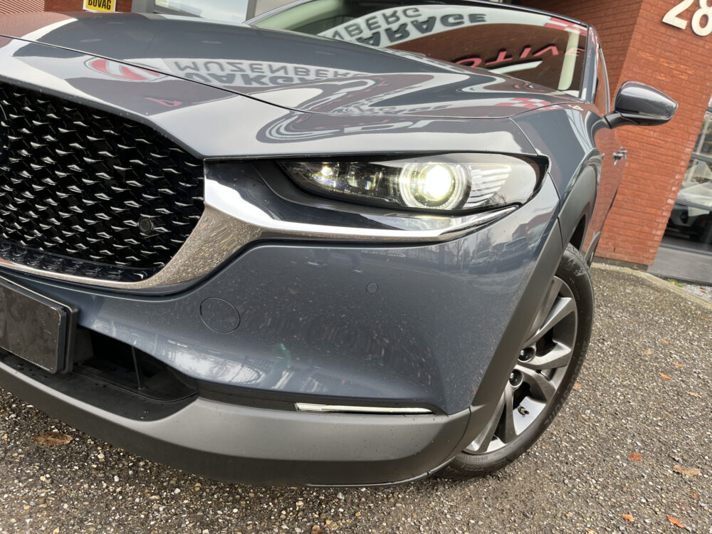 Mazda CX-30 2.0 e-SkyActiv-X M Hybrid Luxury // ADAPT. CRUISE // 360 CAMERA+SENSOREN // BOSE AUDIO // NAVI+CARPLAY // FULL LED // KEYLESS // 9