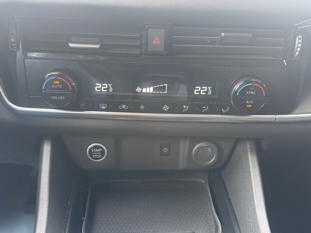 Nissan QASHQAI 1.3 MHEV Xtronic N-Connecta // NAVI // CAMERA // CLIMA // ADAPTIVE CRUISE // APPLE CARPLAY - ANDROID AUTO // 19