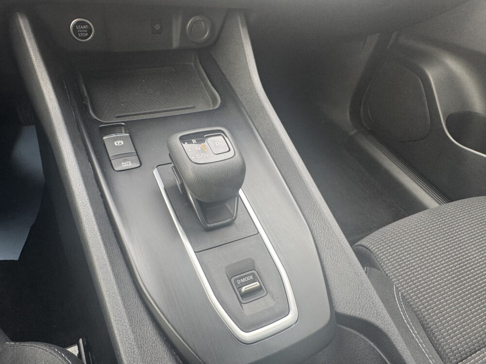 Nissan QASHQAI 1.3 MHEV Xtronic N-Connecta // NAVI // CAMERA // CLIMA // ADAPTIVE CRUISE // APPLE CARPLAY - ANDROID AUTO // 25