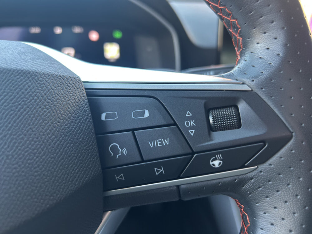 SEAT Leon Sportstourer 1.4 TSI eHybrid PHEV FR // LED // NAVI // PDC V+A // CAMERA // STOEL + STUURWIELVERWARMING // ADAPTIV. CRUISE 10