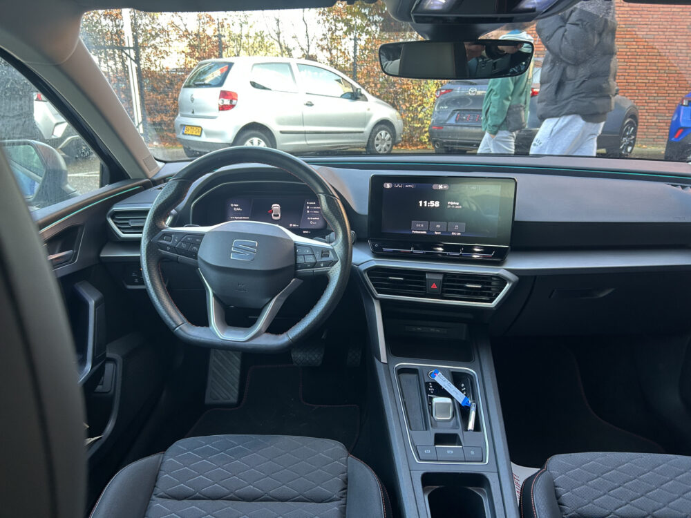 SEAT Leon Sportstourer 1.4 TSI eHybrid PHEV FR // LED // NAVI // PDC V+A // CAMERA // STOEL + STUURWIELVERWARMING // ADAPTIV. CRUISE 7