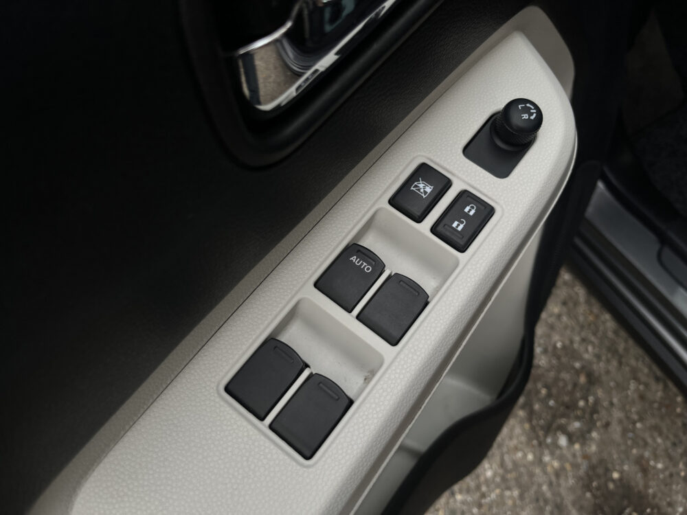 Suzuki Ignis 1.2 Stijl // LED // KEYLESS // CAMERA // NAVI+CARPLAY // STOELVERWARMING // 17