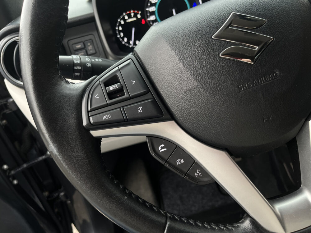 Suzuki Ignis 1.2 Stijl // LED // KEYLESS // CAMERA // NAVI+CARPLAY // STOELVERWARMING // 19