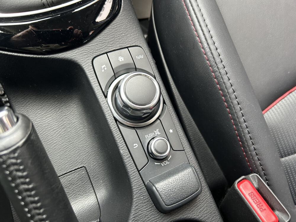 Mazda CX-3 2.0 SkyActiv-G 120 GT-M Line // LED // NAVI // CAMERA // HUD // KEYLESS // HALF-LEDER 18