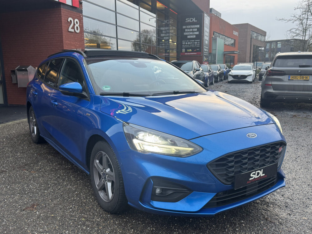 Ford FOCUS Wagon 1.5 EcoBoost ST Line Business // B&O AUDIO // SCHUIF KANTEL DAK // NAVI // CAMERA // TREKHAAK 2