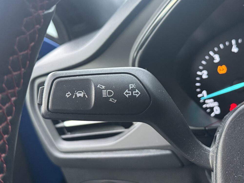 Ford FOCUS Wagon 1.5 EcoBoost ST Line Business // B&O AUDIO // SCHUIF KANTEL DAK // NAVI // CAMERA // TREKHAAK 26