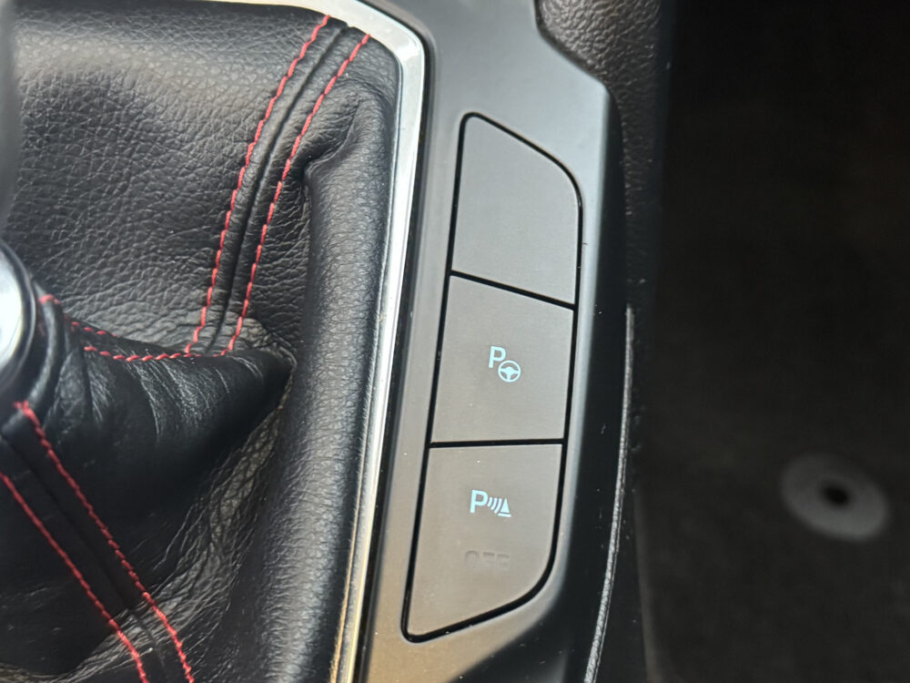 Ford FOCUS Wagon 1.5 EcoBoost ST Line Business // B&O AUDIO // SCHUIF KANTEL DAK // NAVI // CAMERA // TREKHAAK 28