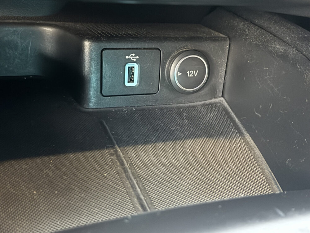 Ford FOCUS Wagon 1.5 EcoBoost ST Line Business // B&O AUDIO // SCHUIF KANTEL DAK // NAVI // CAMERA // TREKHAAK 30