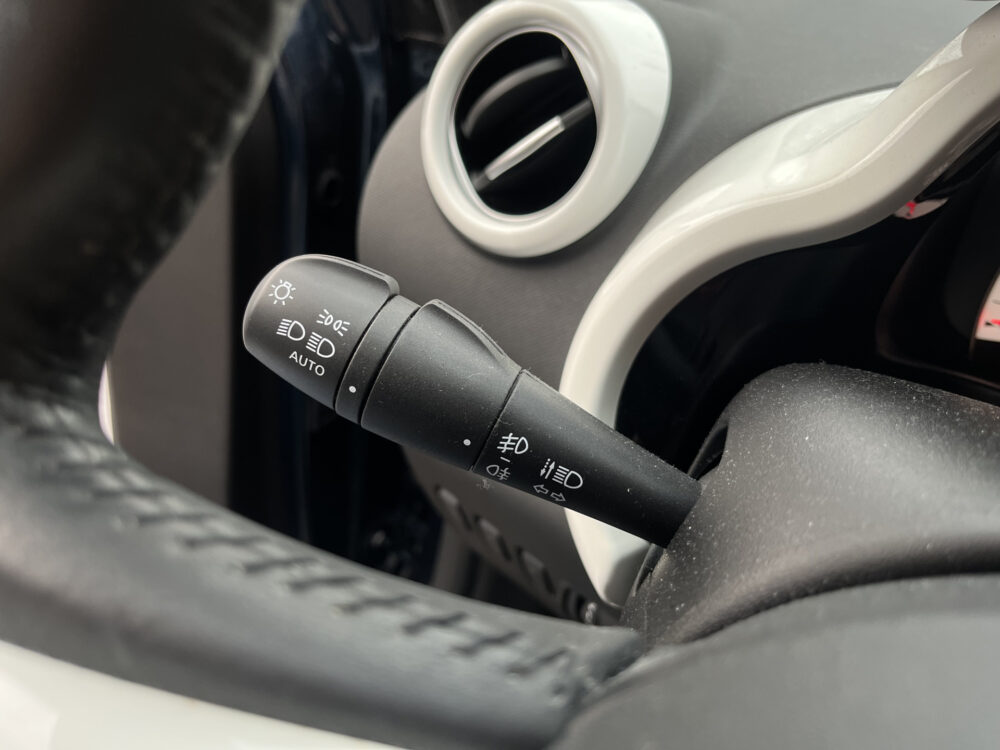 Renault Twingo Z.E. R80 Intens // LED // PARKEERCAMERA // CLIMA // CRUISE // STOELVERWARMING // APPLE-ANDROID AUTO // 20