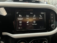 Renault Twingo Z.E. R80 Intens // LED // PARKEERCAMERA // CLIMA // CRUISE // STOELVERWARMING // APPLE-ANDROID AUTO // 63