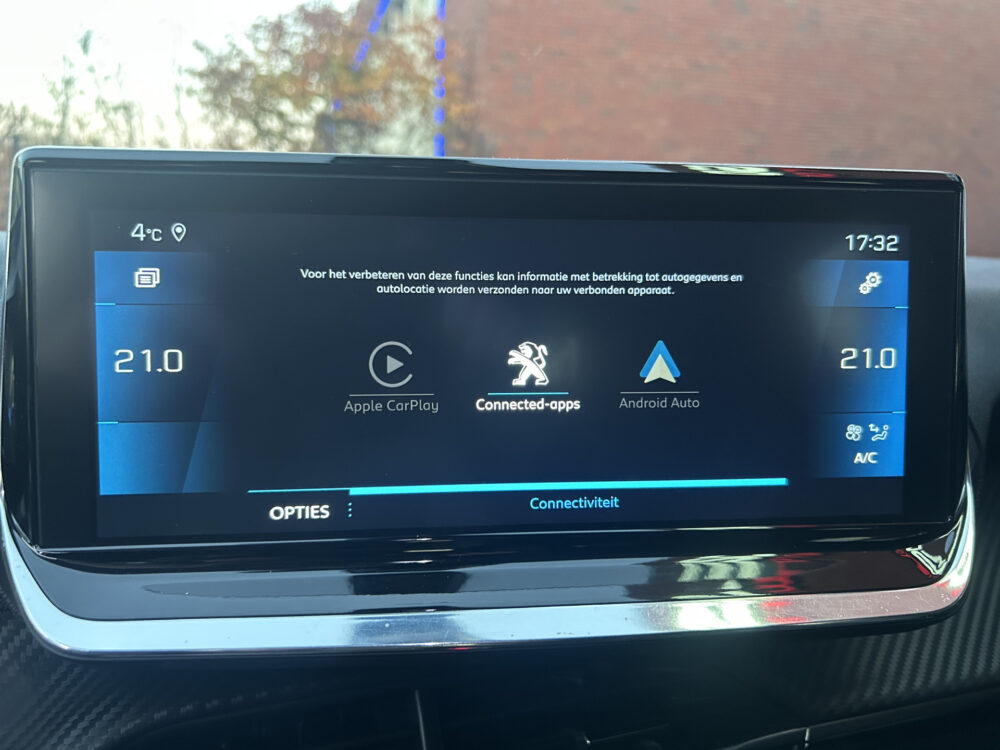 Peugeot 2008 1.2 PureTech Allure // LED // NAVI + CARPLAY // PDC V+A // CAMERA // CLIMA // HALF-LEDER 17