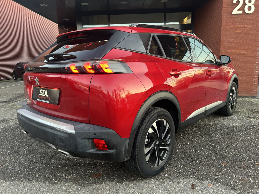Peugeot 2008 1.2 PureTech Allure // LED // NAVI + CARPLAY // PDC V+A // CAMERA // CLIMA // HALF-LEDER 2