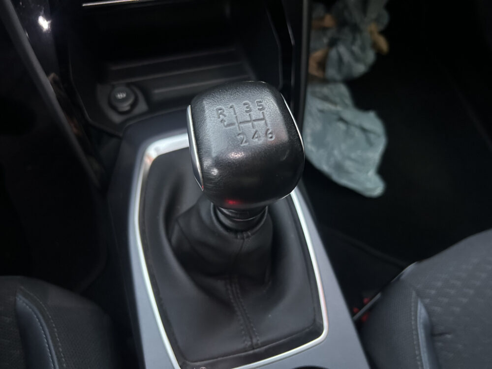 Peugeot 2008 1.2 PureTech Allure // LED // NAVI + CARPLAY // PDC V+A // CAMERA // CLIMA // HALF-LEDER 21