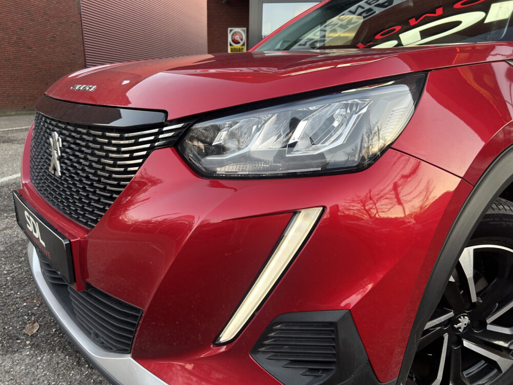 Peugeot 2008 1.2 PureTech Allure // LED // NAVI + CARPLAY // PDC V+A // CAMERA // CLIMA // HALF-LEDER 26