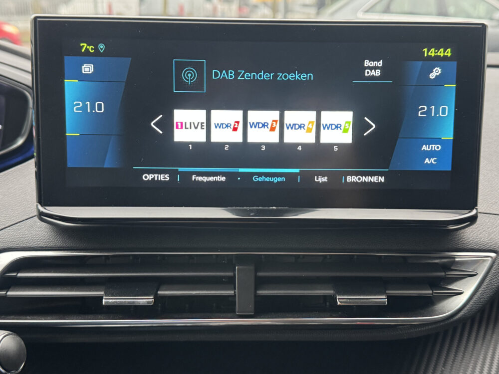 Peugeot 3008 1.6 HYbrid 225 Allure // NAVI // CAMERA // CLIMA // CRUISE // STOELVERWARMING // APPLE CARPLAY - ANDROID AUTO // 20