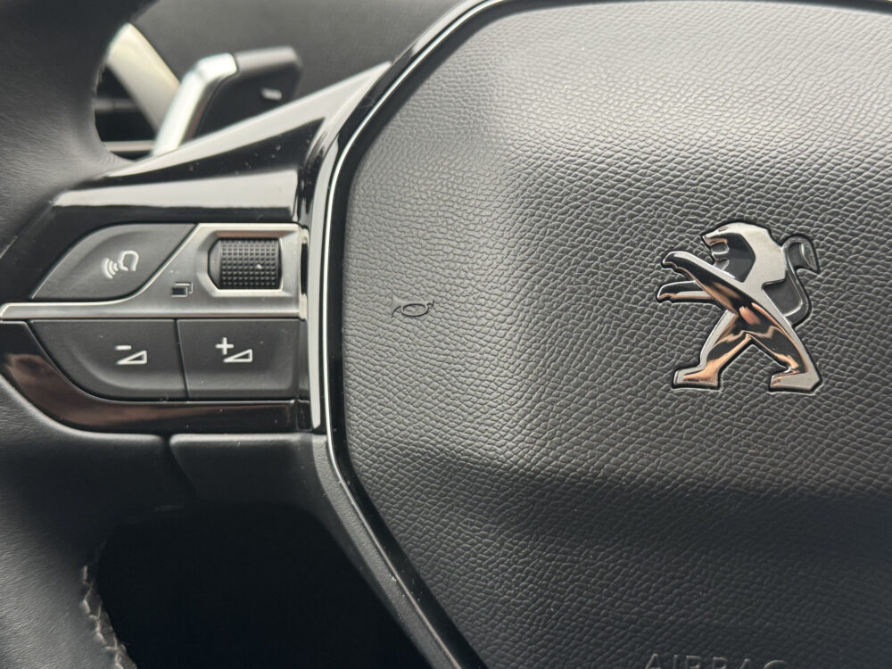 Peugeot 3008 1.6 HYbrid 225 Allure // ADAPTIVE CRUISE // CAMERA // NAVI // STOELVERWARMING // CLIMA // 11