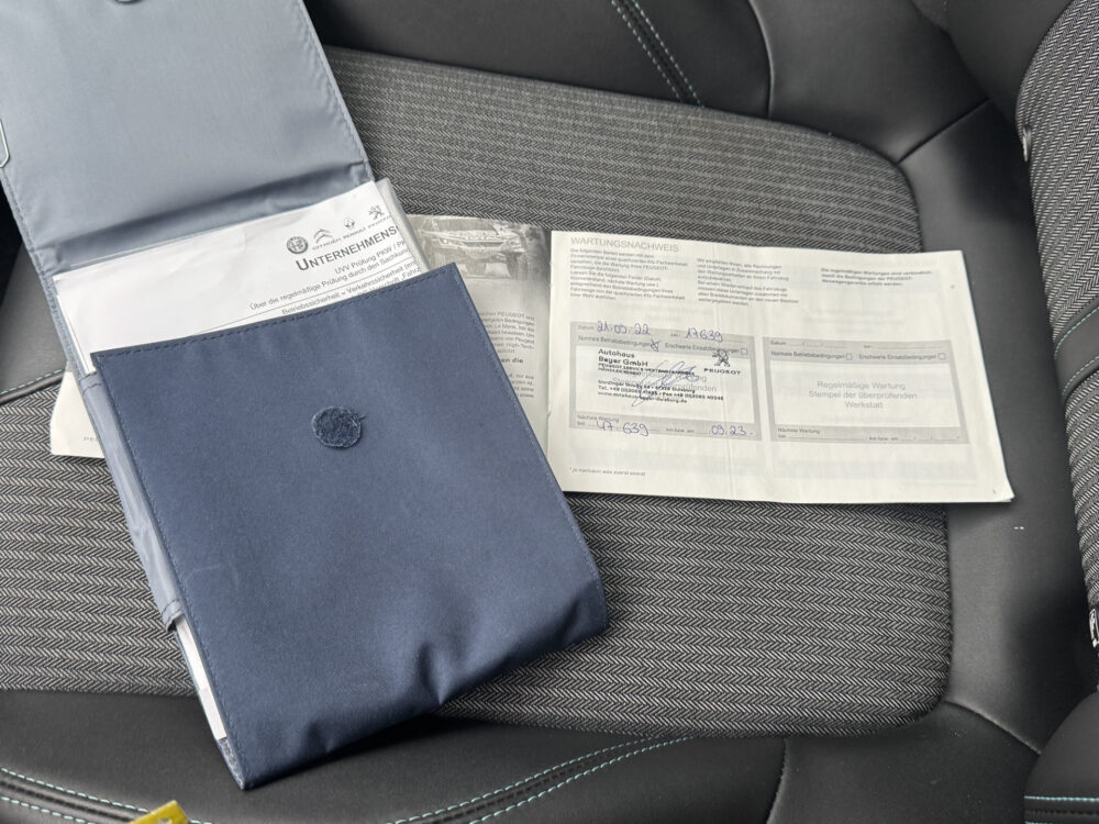 Peugeot 3008 1.6 HYbrid 225 Allure // ADAPTIVE CRUISE // CAMERA // NAVI // STOELVERWARMING // CLIMA // 30