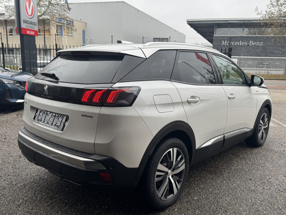 Peugeot 3008 1.6 HYbrid 225 Allure // ADAPTIVE CRUISE // CAMERA // NAVI // STOELVERWARMING // CLIMA // 4