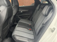 Peugeot 3008 1.6 HYbrid 225 Allure // ADAPTIVE CRUISE // CAMERA // NAVI // STOELVERWARMING // CLIMA // 41