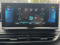 Peugeot 3008 1.6 HYbrid 225 Allure // ADAPTIVE CRUISE // CAMERA // NAVI // STOELVERWARMING // CLIMA // 48