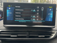 Peugeot 3008 1.6 HYbrid 225 Allure // ADAPTIVE CRUISE // CAMERA // NAVI // STOELVERWARMING // CLIMA // 49