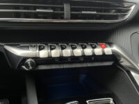 Peugeot 3008 1.6 HYbrid 225 Allure UNIEK 7500KM!!!! // DODEHOEK // HALF LEDER // CAMERA+SENSOREN // NAVI+CARPLAY // CRUISE // CLIMA // 57