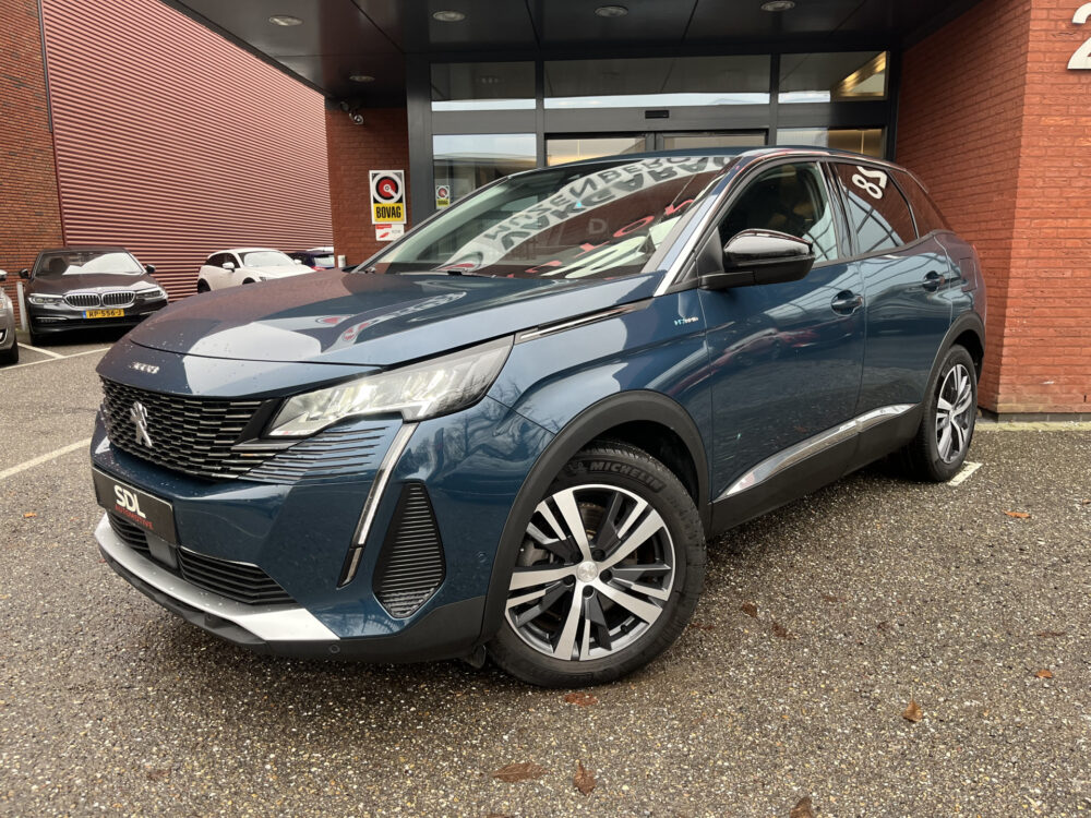 Peugeot 3008 1.6 HYbrid 225 Allure 1e EIGENAAR // DODEHOEK // HALF LEDER // CAMERA+SENSOREN // NAVI+CARPLAY // STOELVERWARMING // CLIMA // 1