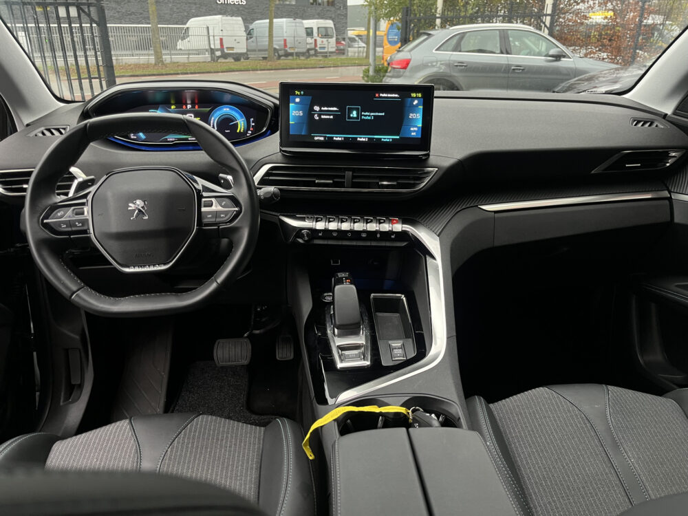 Peugeot 3008 1.6 HYbrid 225 Allure 1e EIGENAAR // DODEHOEK // HALF LEDER // CAMERA+SENSOREN // NAVI+CARPLAY // STOELVERWARMING // CLIMA // 15